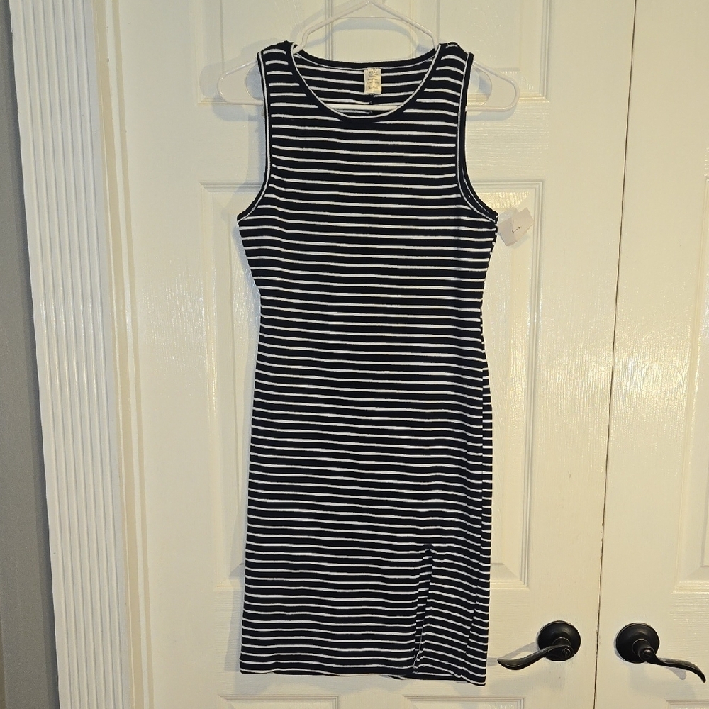 Source Unknown Navy Blue and White Sheath Midi Dress